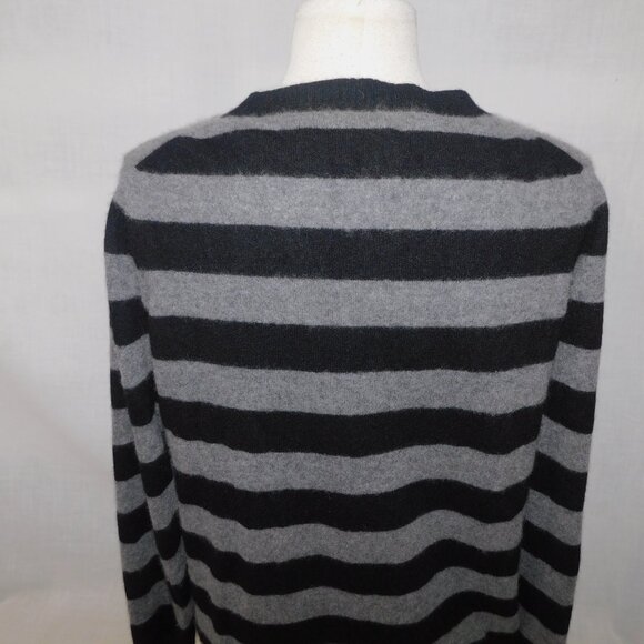 BAIA Womens L Black Gray Striped 100% Cashmere V Neck Sweater - Picture 11 of 11